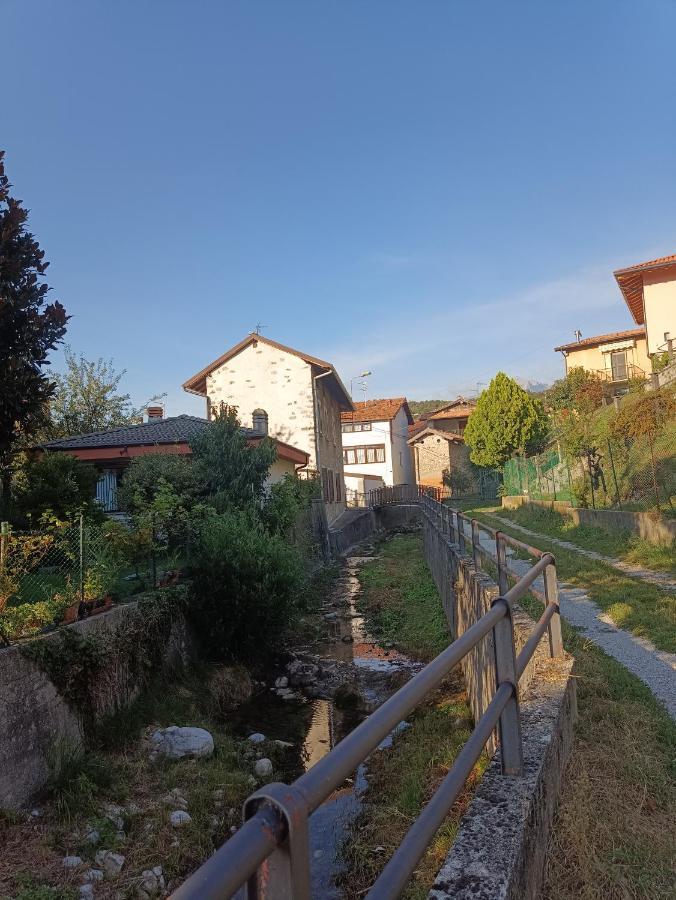 Apartamento I Tre Moschettoni Valbrona Exterior foto